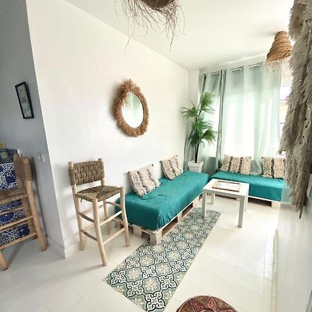 Appartement A Ksar Sghir En Face Du Terminal Passagers De Ferry Port Tanger Med المظهر الخارجي الصورة