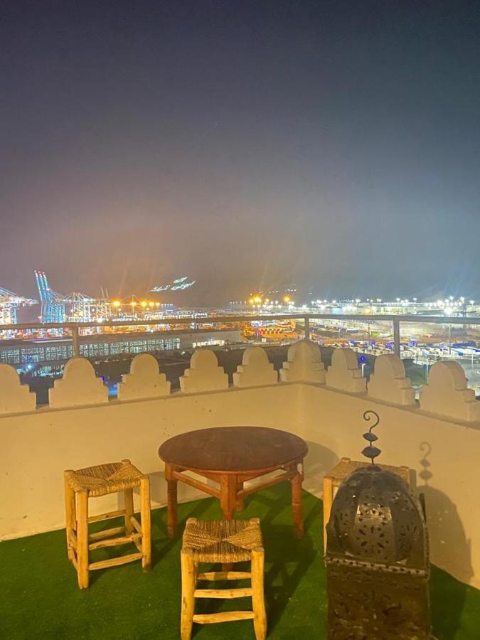 Appartement A Ksar Sghir En Face Du Terminal Passagers De Ferry Port Tanger Med المظهر الخارجي الصورة